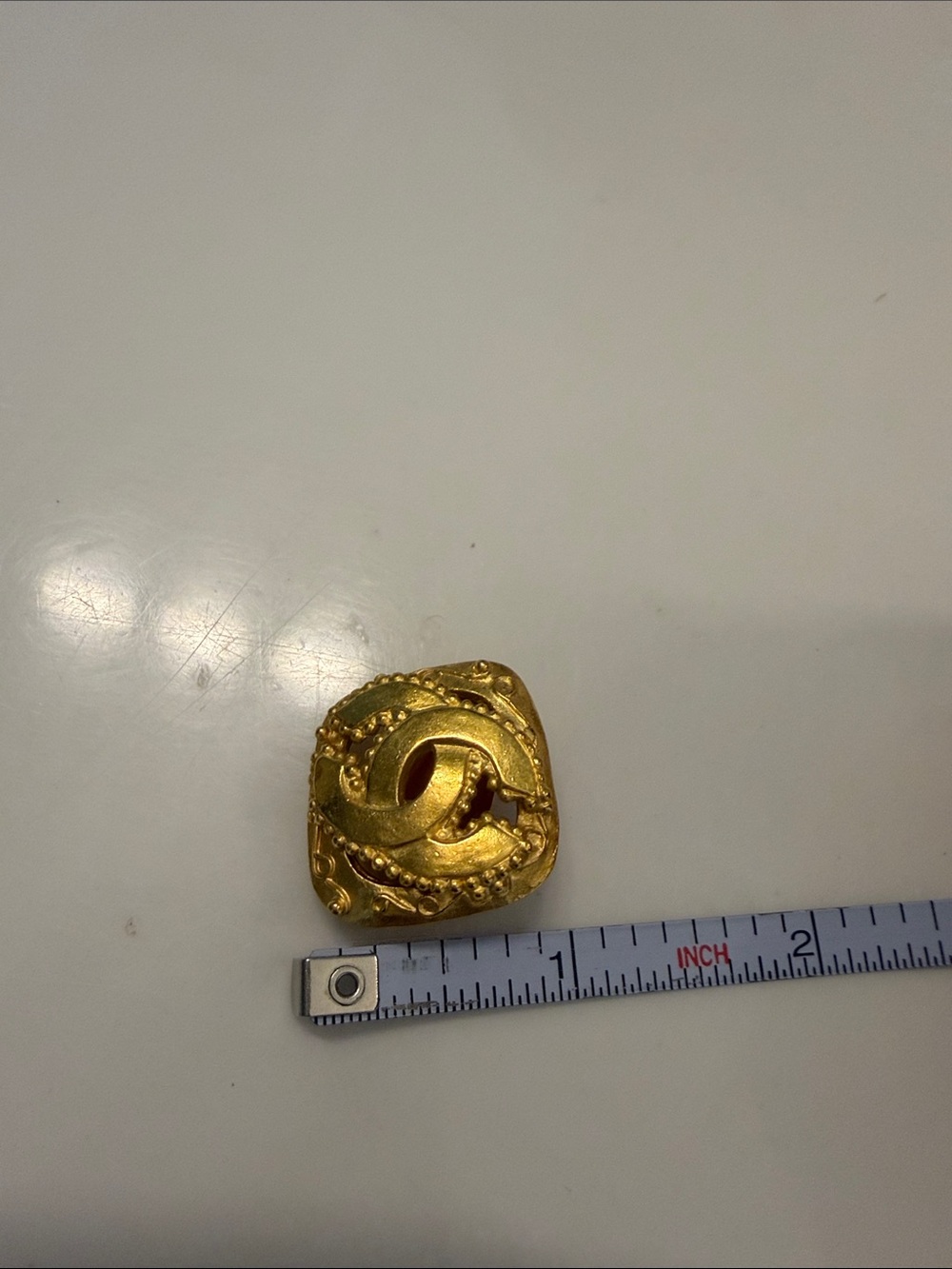 Chanel CC Logo Gold Clip-On Earrings - Picture 9 of 9